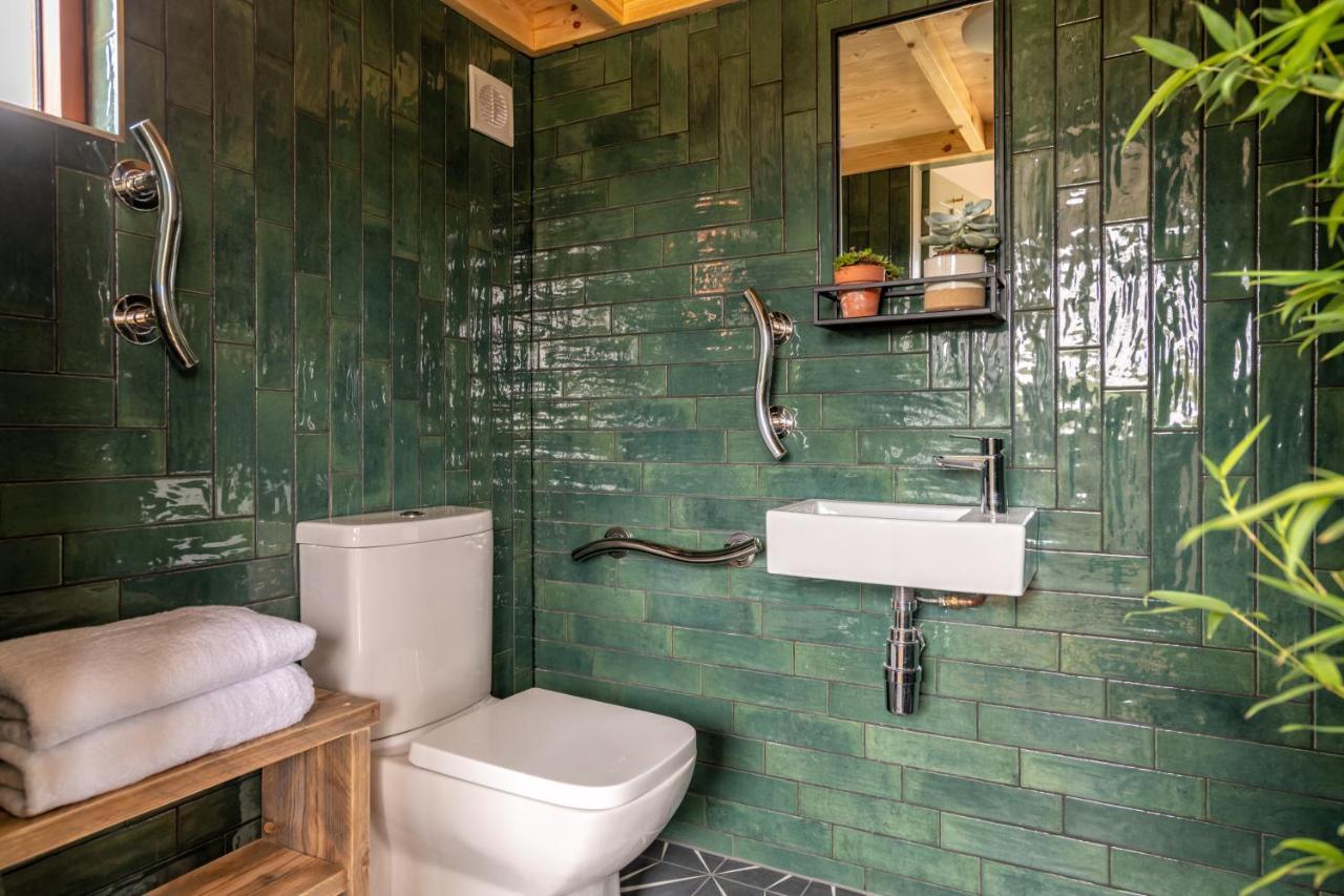 Alba - Charming Boutique Forest View Cabin With Hot Tub In Ballater Eksteriør billede