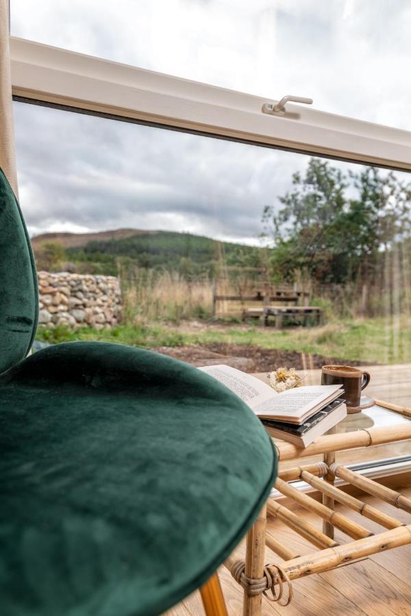 Alba - Charming Boutique Forest View Cabin With Hot Tub In Ballater Eksteriør billede
