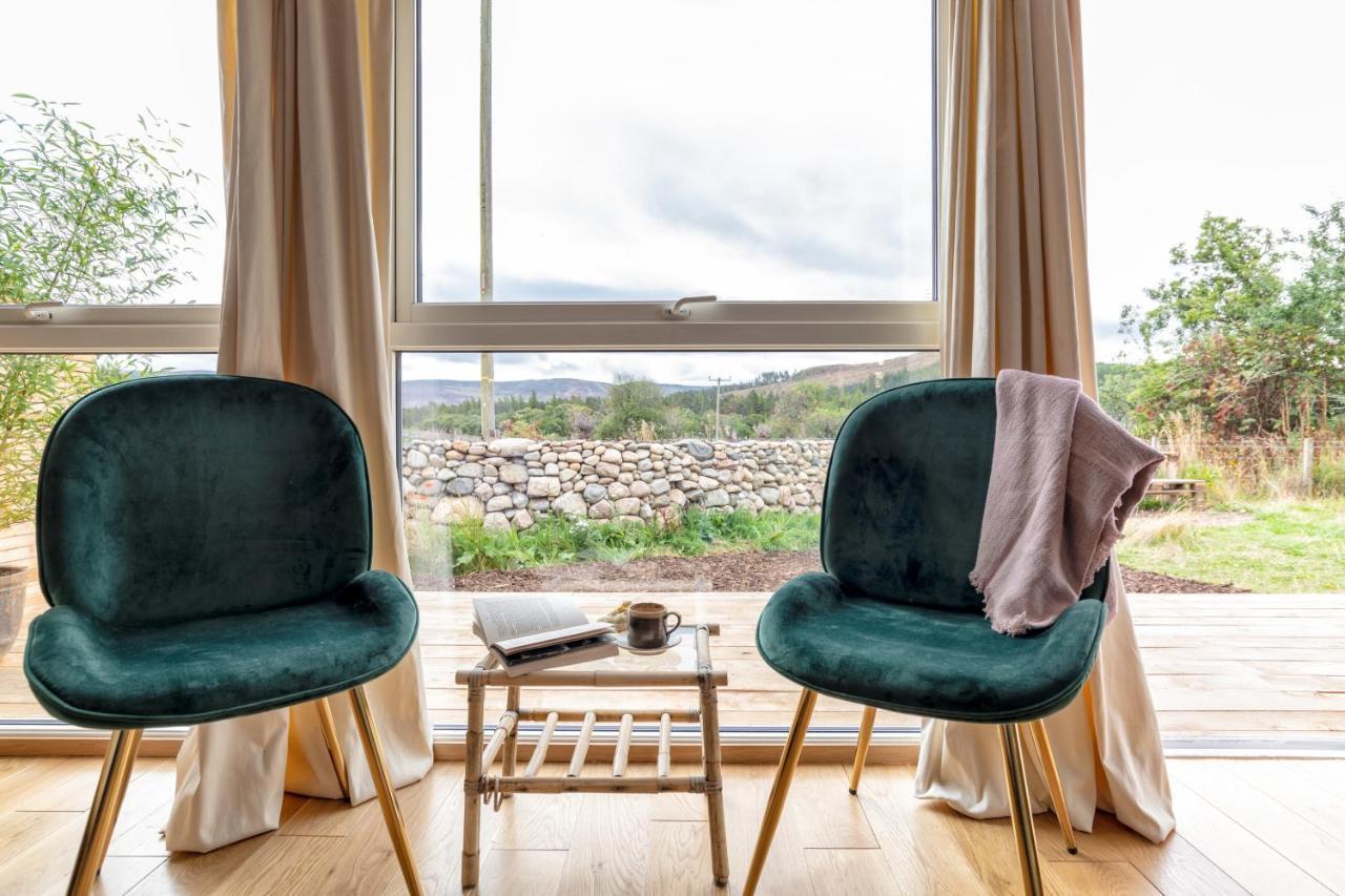Alba - Charming Boutique Forest View Cabin With Hot Tub In Ballater Eksteriør billede