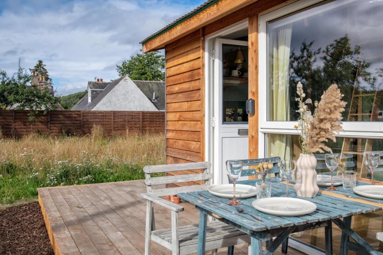 Alba - Charming Boutique Forest View Cabin With Hot Tub In Ballater Eksteriør billede