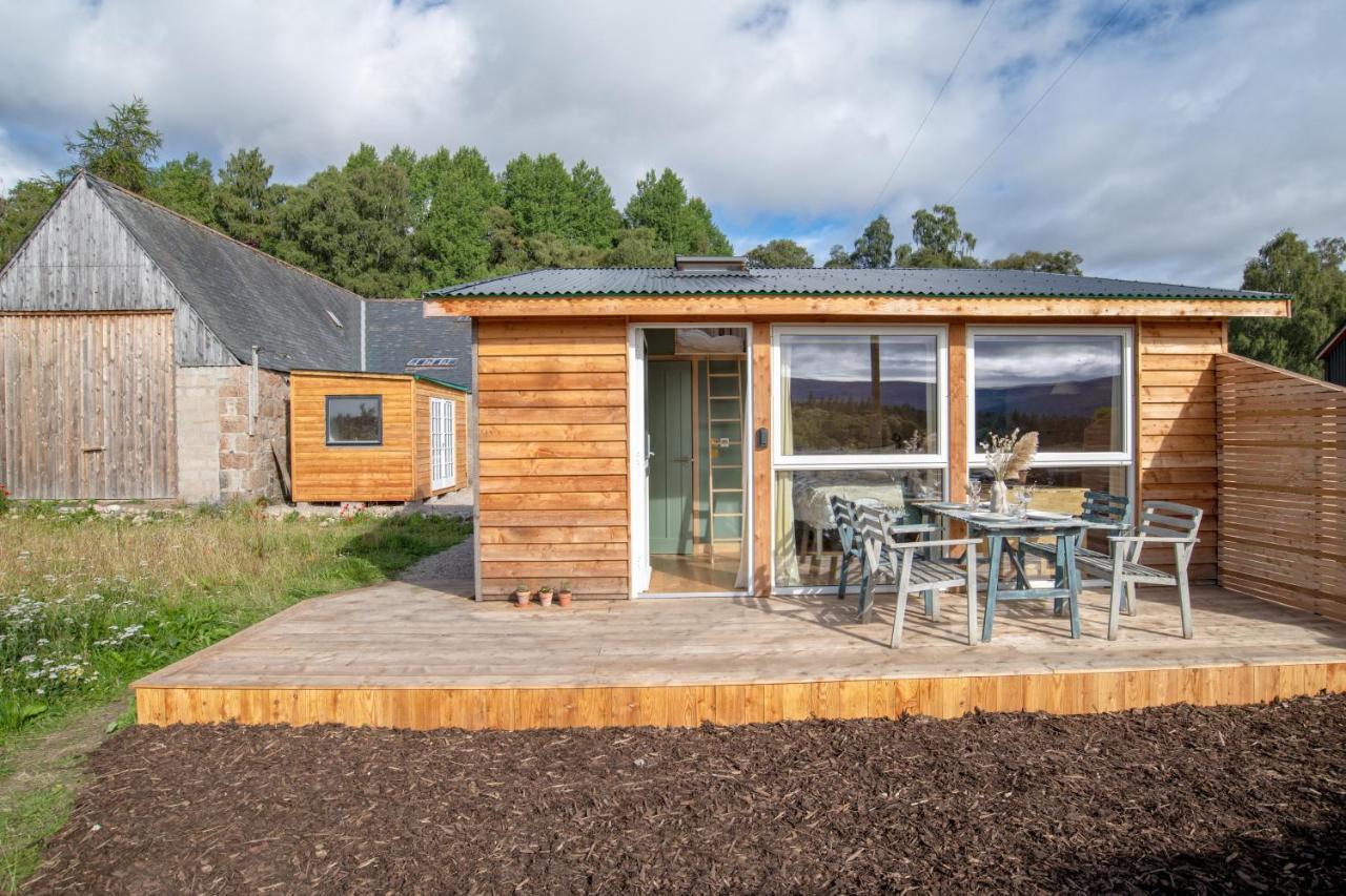 Alba - Charming Boutique Forest View Cabin With Hot Tub In Ballater Eksteriør billede